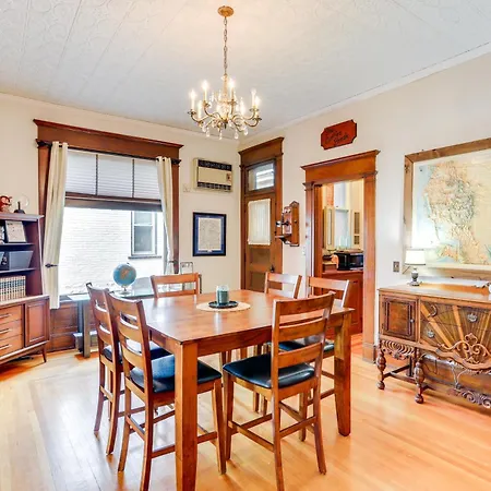 Historic Tiffin Home About Half Mi To University!